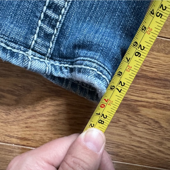 Silver Jeans - Picture 3 of 6